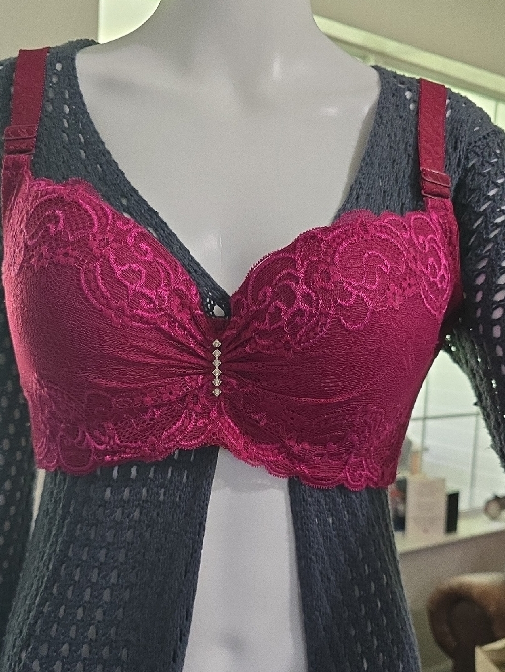 Lace Underwire Bra in Deep Fuchsia 36F